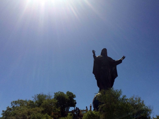 Mengenang Yesus di Bumi Lorosae