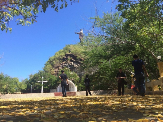 Mengenang Yesus di Bumi Lorosae