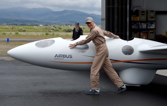 Ini pesawat tanpa mesin buatan Airbus yang siap ke luar angkasa