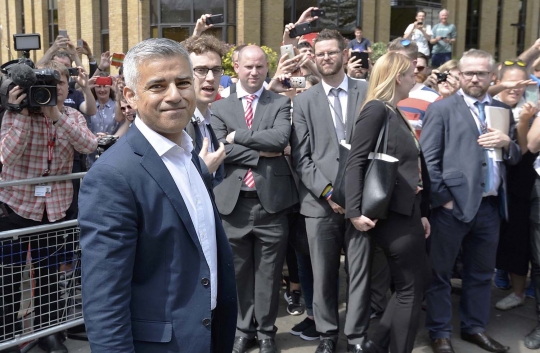 Mengenal sosok Sadiq Khan, wali kota muslim pertama London