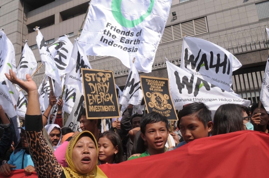 Aksi ribuan aktivis lingkungan tolak penggunaan batu bara