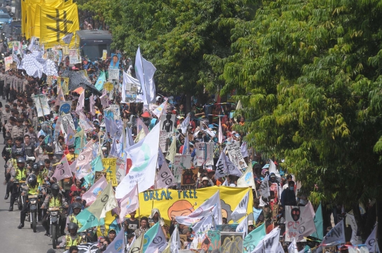 Aksi ribuan aktivis lingkungan tolak penggunaan batu bara