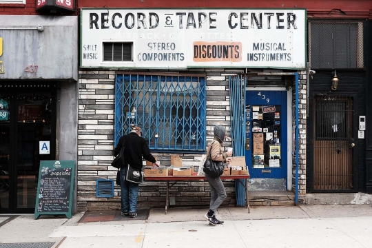 Nasib tragis toko kaset di New York tersingkir oleh digital