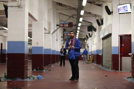 Semrawutnya Stadion Boleyn Ground usai laga West Ham vs MU