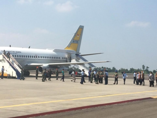 Boeing 737 TNI AU pembawa 4 sandera mendarat di Halim