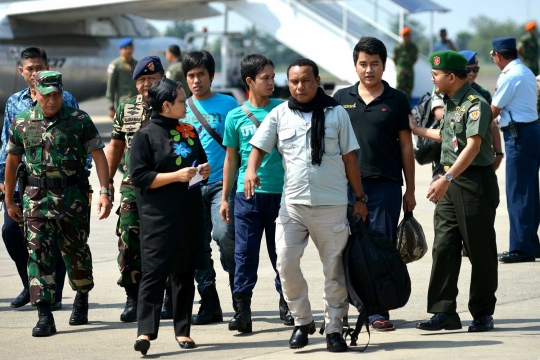 Menlu Retno sambut langsung 4 sandera Abu Sayyaf di Lanud Halim