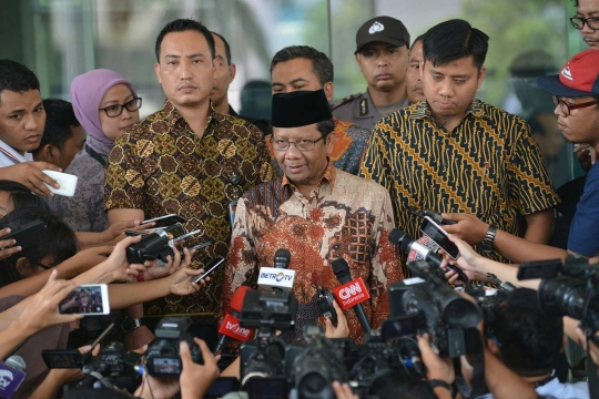 Mahfud MD sambangi KPK bahas kasus HMI vs Saut