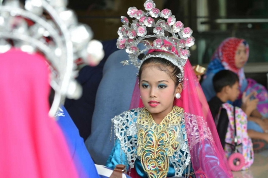 Aksi penari cilik meriahkan Jakarta Dance Carnival 2016