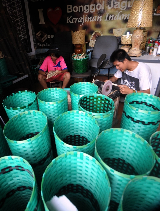 Intip pembuatan kreasi unik dari bonggol jagung di Bogor