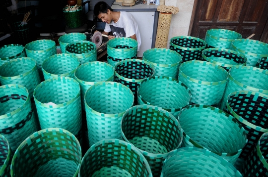 Intip pembuatan kreasi unik dari bonggol jagung di Bogor