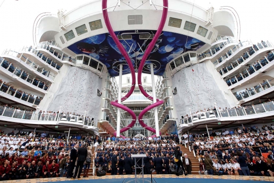 Megahnya Harmony of the Seas, kapal pesiar terbesar di dunia