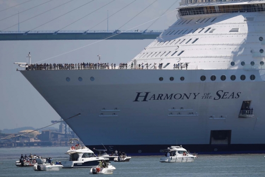 Megahnya Harmony of the Seas, kapal pesiar terbesar di dunia