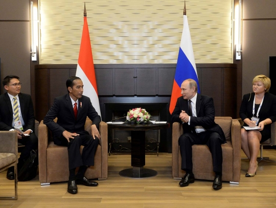 Akrabnya Jokowi dan Putin jelang KTT Rusia-ASEAN