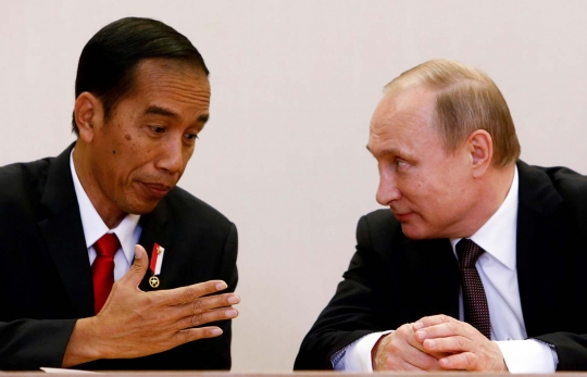 Akrabnya Jokowi dan Putin jelang KTT Rusia-ASEAN