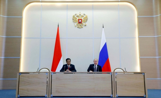 Akrabnya Jokowi dan Putin jelang KTT Rusia-ASEAN