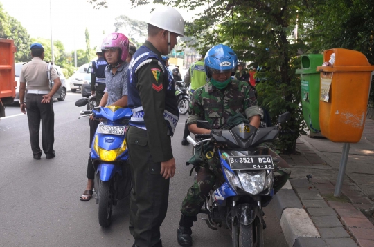 Polisi dan TNI gelar Operasi Patuh Jaya 2016 di Otista