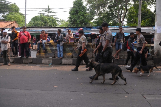 Operasi Pekat, BNN tes urine sopir di Terminal Kampung Rambutan