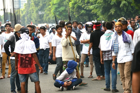 Mencekam, KPK diserbu massa anti-Ahok