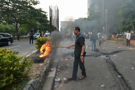 Mencekam, KPK diserbu massa anti-Ahok