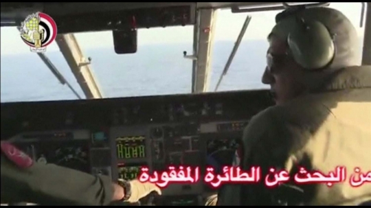 Aksi kapal perang Mesir cari EgyptAir di Laut Mediterania