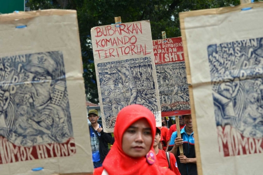 Peringati 18 tahun reformasi, massa geruduk Istana Negara