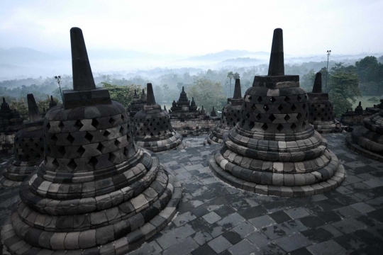 Sensasi mistis menelusuri Candi Borobudur saat sepi