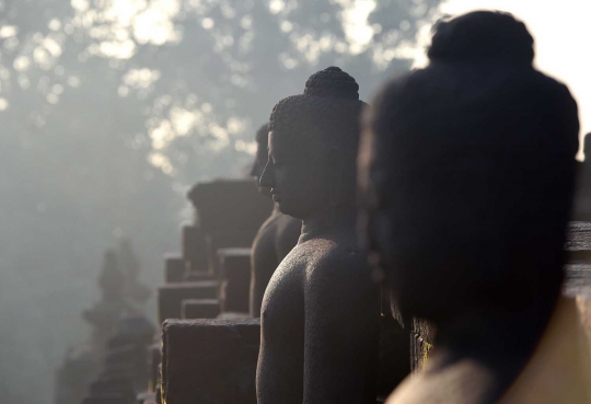 Sensasi mistis menelusuri Candi Borobudur saat sepi