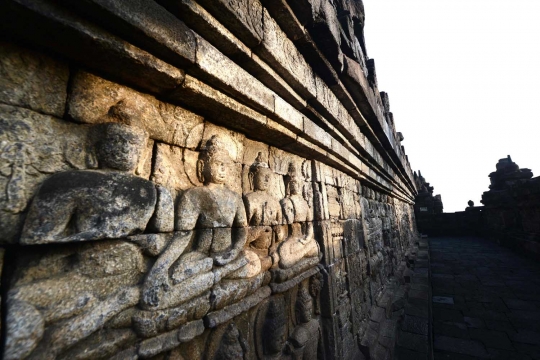 Sensasi mistis menelusuri Candi Borobudur saat sepi