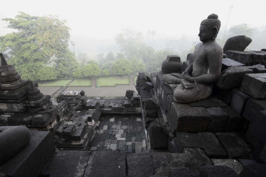 Sensasi mistis menelusuri Candi Borobudur saat sepi