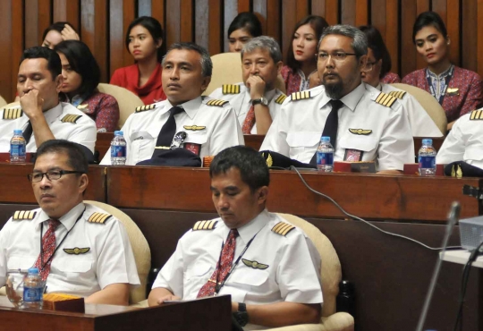 Pramugari cantik Lion Air ikut rapat dengar pendapat di DPR