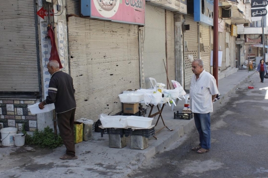 Aktivitas keseharian warga Homs usai dilanda perang di negerinya