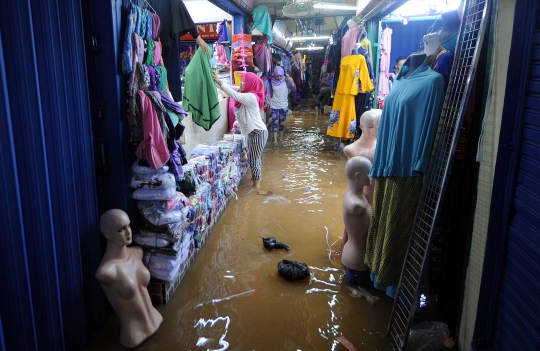 Tradisi banjir di Pasar Cipulir