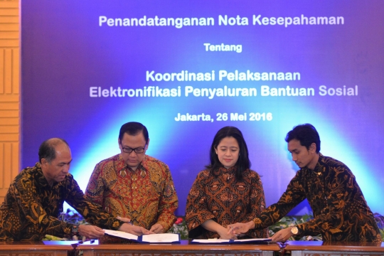 Penandatanganan nota kesepahaman elektronifikasi pembayaran bansos