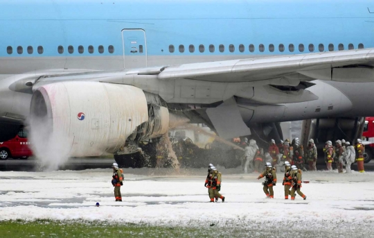 Pesawat Korea Airlines kecelakaan mesin di Bandara Haneda