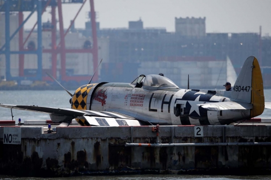 Ini pesawat tempur era Perang Dunia II yang jatuh di Sungai Hudson