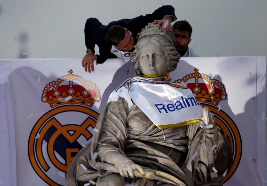 Euforia ribuan suporter sambut Real Madrid arak trofi Liga Champions