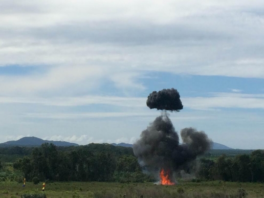 Aksi mendebarkan TNI AU saat simulasi perang di Bangka Belitung