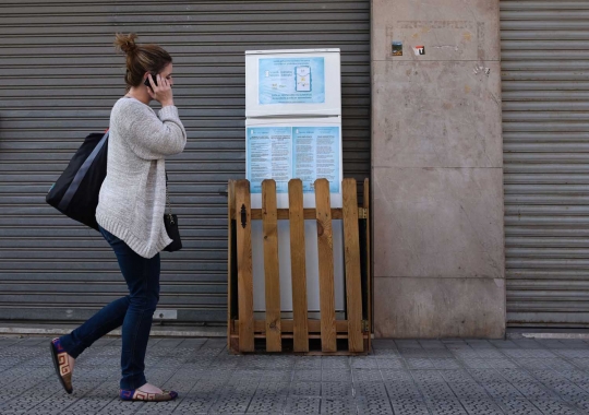 Uniknya 'kulkas solidaritas' untuk orang miskin di Spanyol