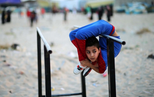 Aksi unik Spiderman cilik asal Palestina