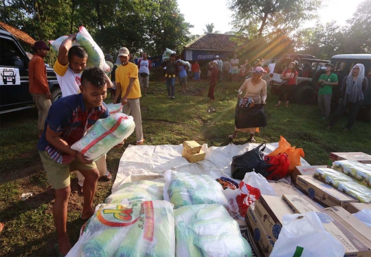 Jelang Ramadan, komunitas Jurnalis 4x4 santuni warga terisolir