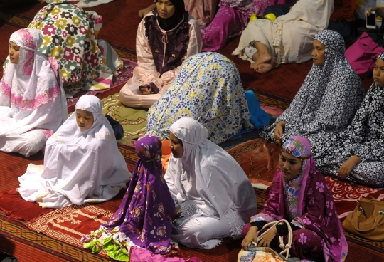 Malam 1 Ramadan, ribuan jemaah salat Tarawih padati Istiqlal