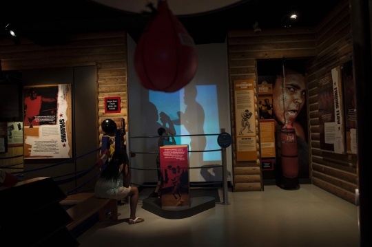 Mengunjungi museum Muhammad Ali di Louisville