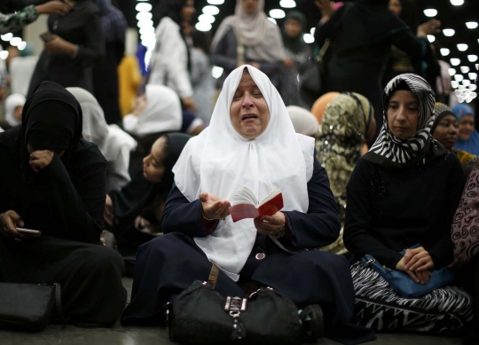 Derai air mata warnai salat jenazah Muhammad Ali