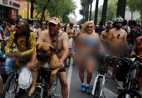 Kampanye tanpa BBM, warga Meksiko tampil vulgar di muka umum