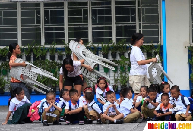 Foto : Potret lucu dan haru anak SD di Filipina saat hari 