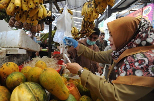 Sidak Pasar 8 Alam Sutera, Pemkot Tangsel temukan tahu berformalin