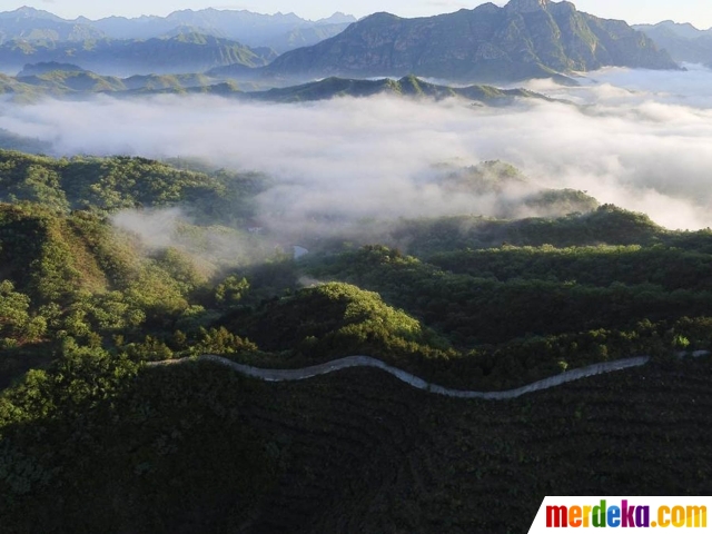 Foto Mengagumi Keindahan Tembok Besar China Dari Udara Merdeka Com