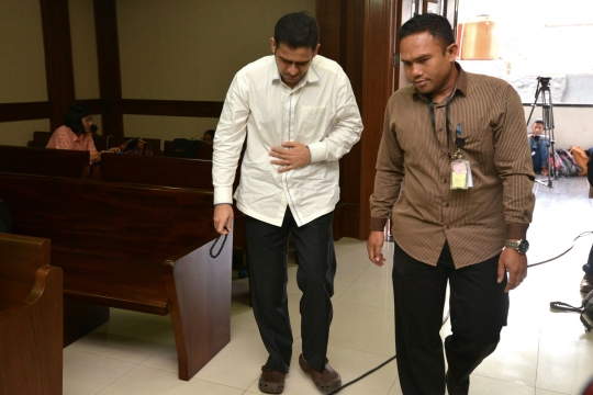 Nazaruddin divonis 6 tahun penjara dan didenda Rp 1 miliar