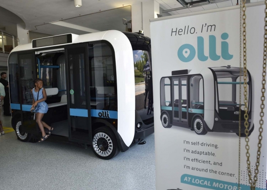 Canggihnya Olli si minibus pintar tanpa pengemudi
