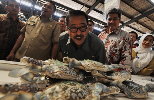 Rano Karno dan BPOM sidak Pasar Modern BSD